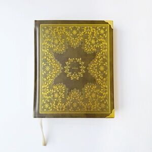 Yearly planner Eyra by Cocorrina